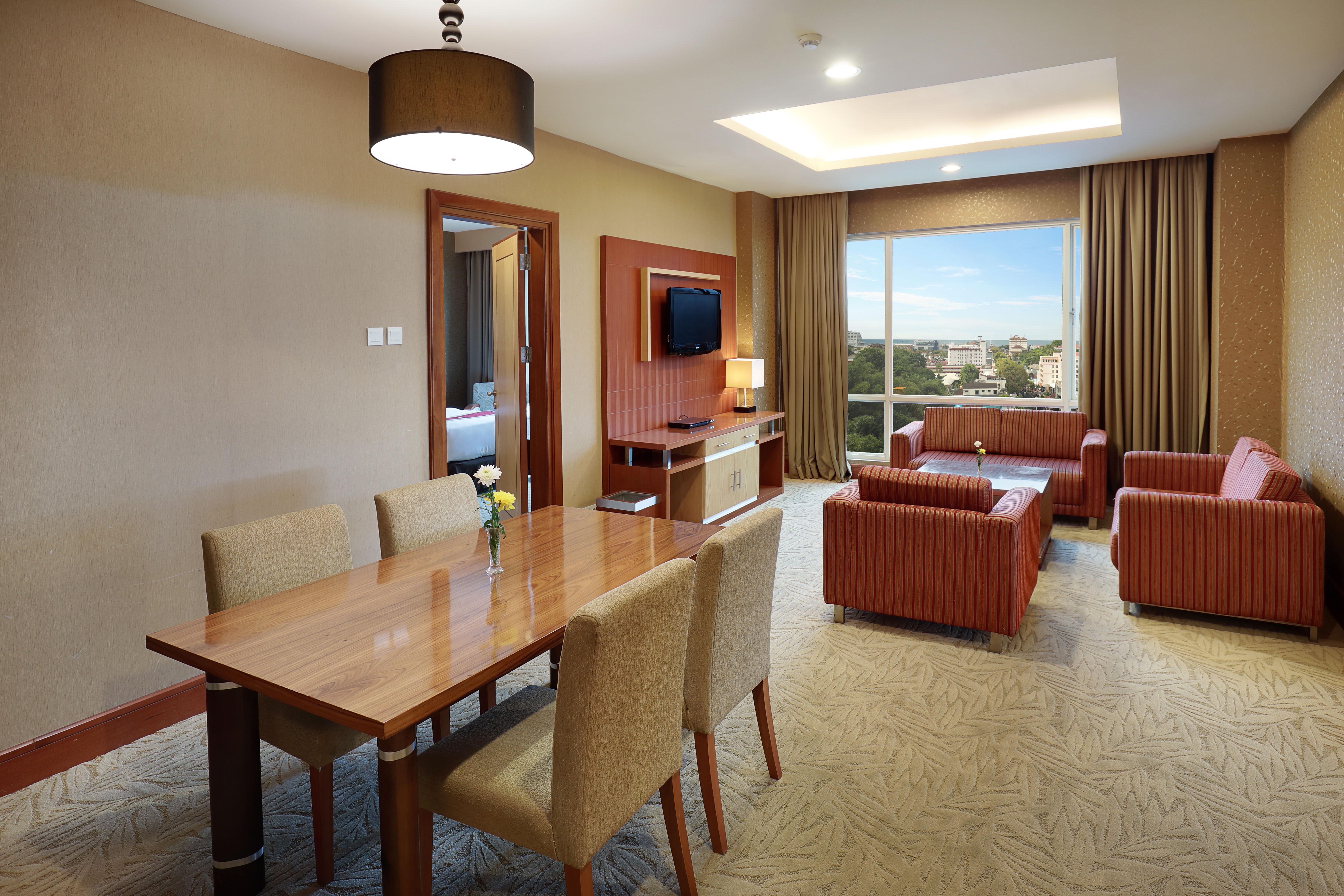 สวิส เบลโฮเต็ล มาเลียวซาน มานาโด Hotel ภายนอก รูปภาพ