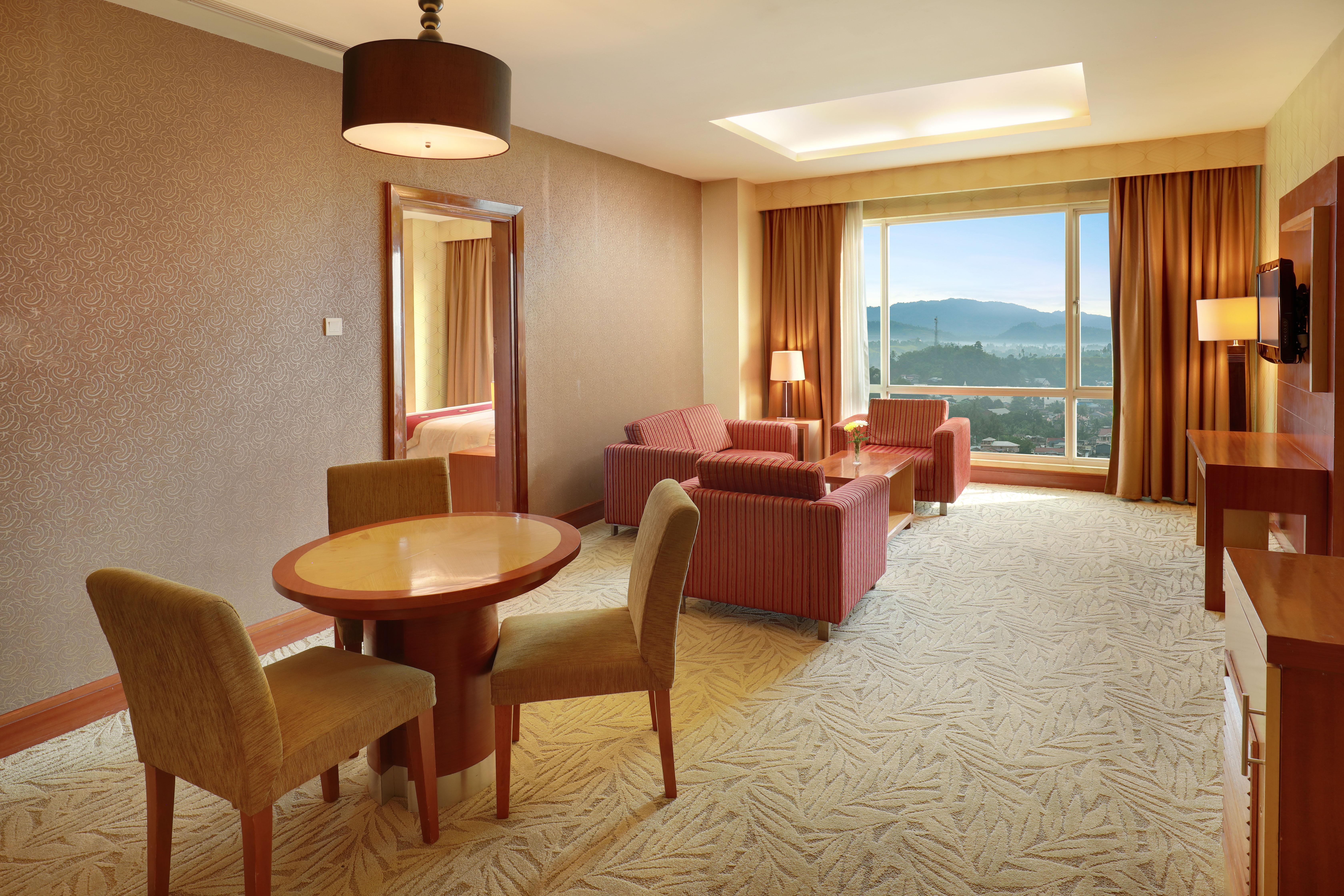 สวิส เบลโฮเต็ล มาเลียวซาน มานาโด Hotel ภายนอก รูปภาพ