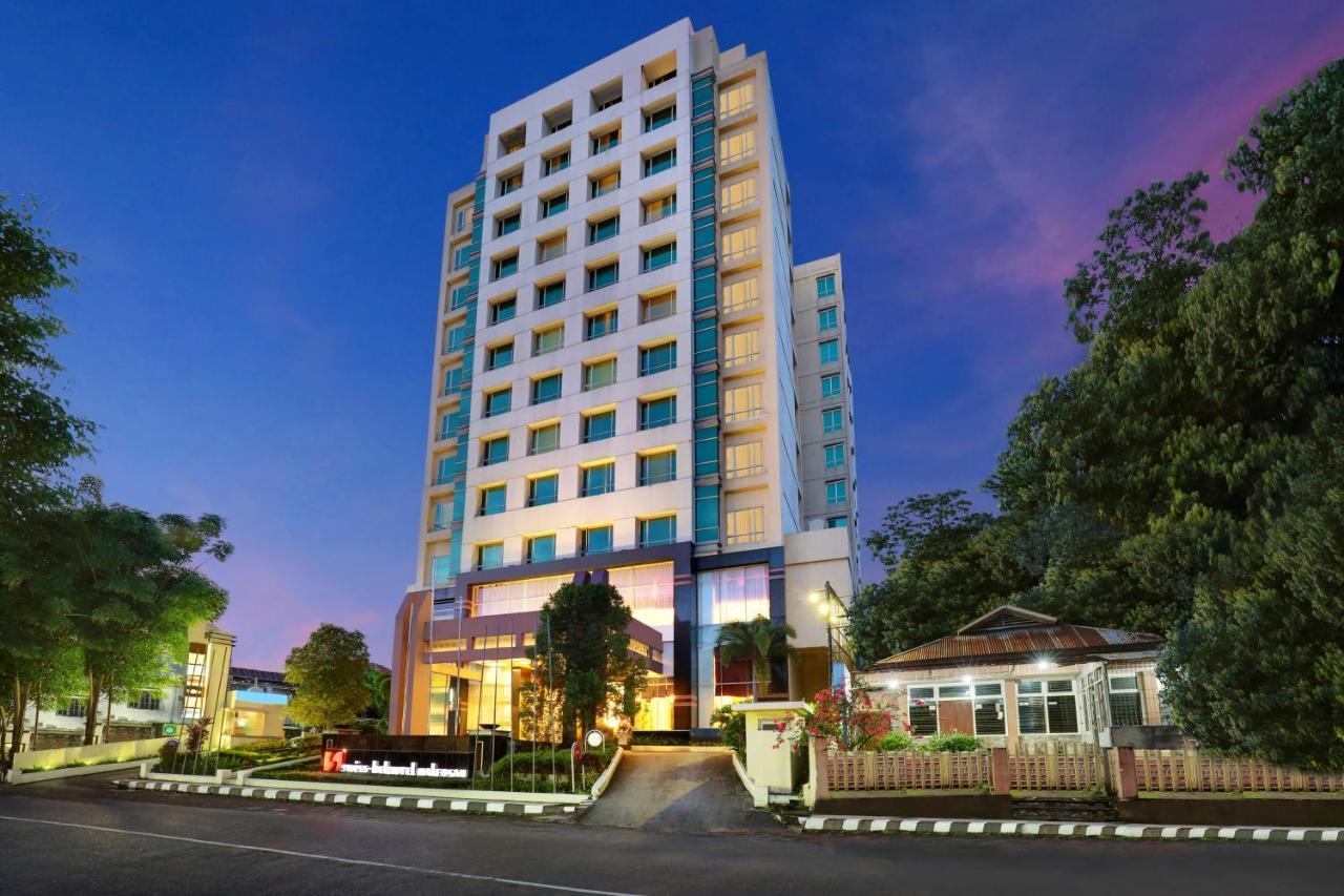 สวิส เบลโฮเต็ล มาเลียวซาน มานาโด Hotel ภายนอก รูปภาพ